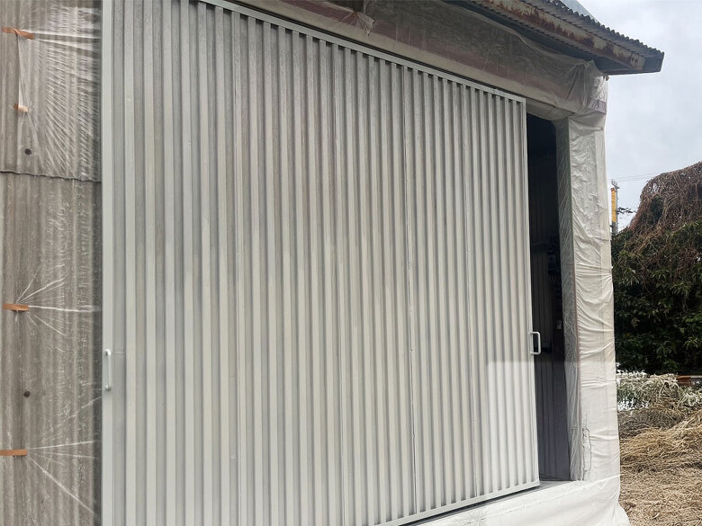 施工中(錆止め塗装) 施工中(錆止め塗装)